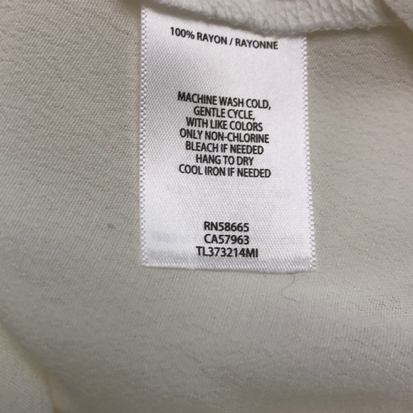 LEITH One-Shoulder Bell Sleeve Top - Picture 8 of 10